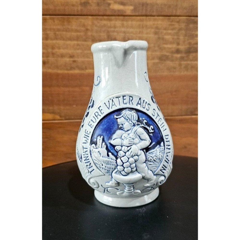 Vtg German Pottery Pitcher Trinkt Wie Eure Vater Aus Stein Den Wein .25L 5" Tall